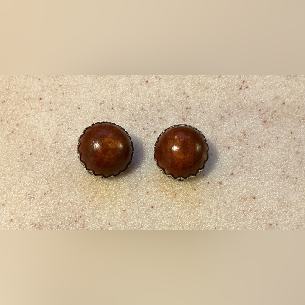 Elegant Brown Wooden Clip Earrings